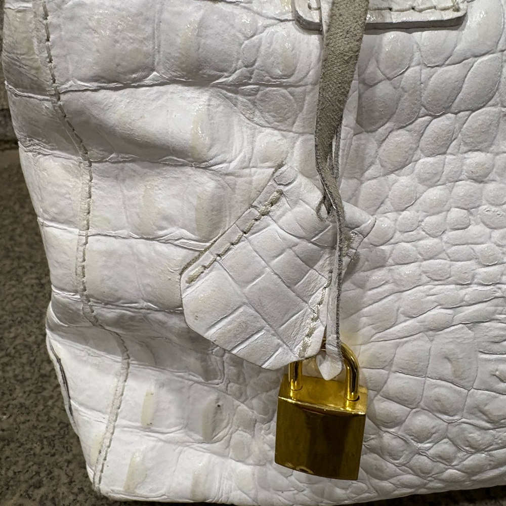 Courage.b Crocodile Embossed White Leather Bag - Picture 6 of 12